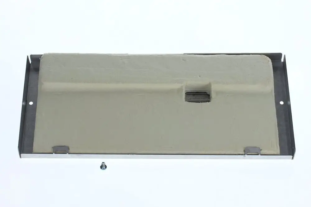 BOSCH Vorderwand mit glatter Oberfläche, montiert auf einem Metallrahmen. Sichtbare Befestigungslöcher und eine offene Stelle in der Mitte.